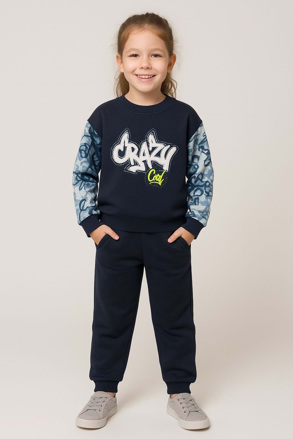 Önü Kolları Baskılı Kız Çocuk Eşofman Takım