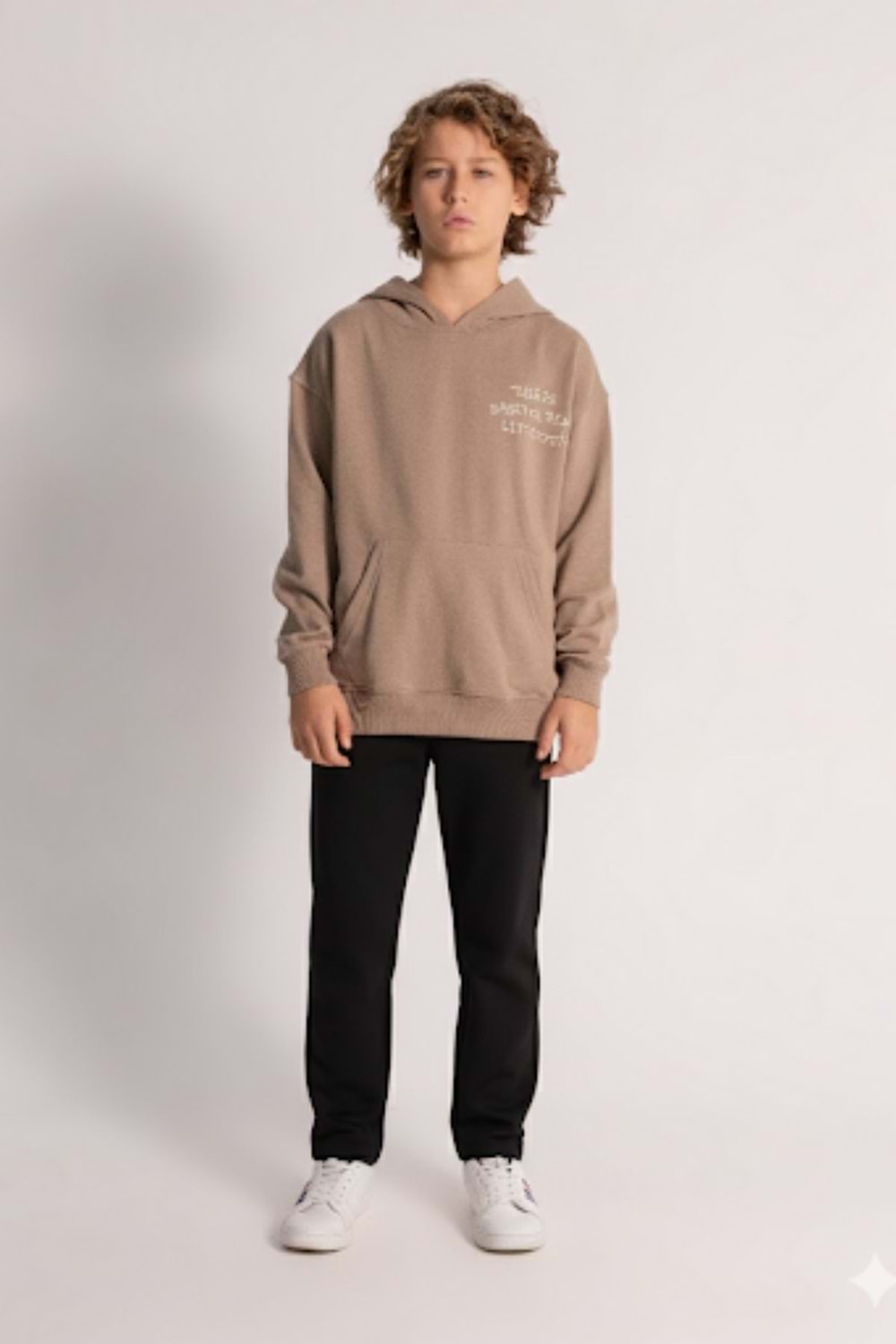 Erkek Çocuk Kapüşonlu Sweatshirt ve Eşofman Altı Takımı