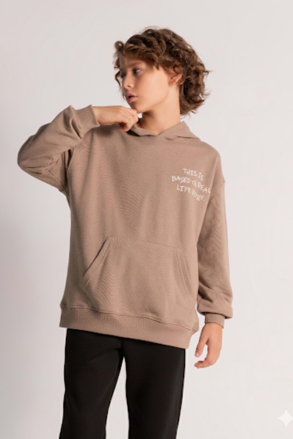 Erkek Çocuk Kapüşonlu Sweatshirt ve Eşofman Altı Takımı