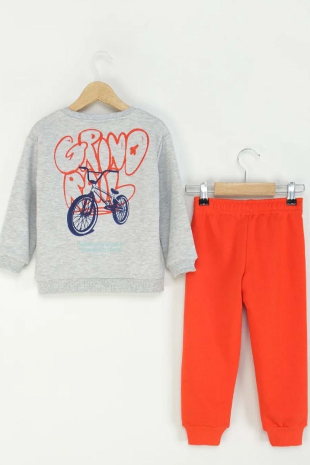 Erkek Çocuk Gri & Yeşil Sweatshirt ve Oranj & Melanj Eşofman Altı İkili Takım