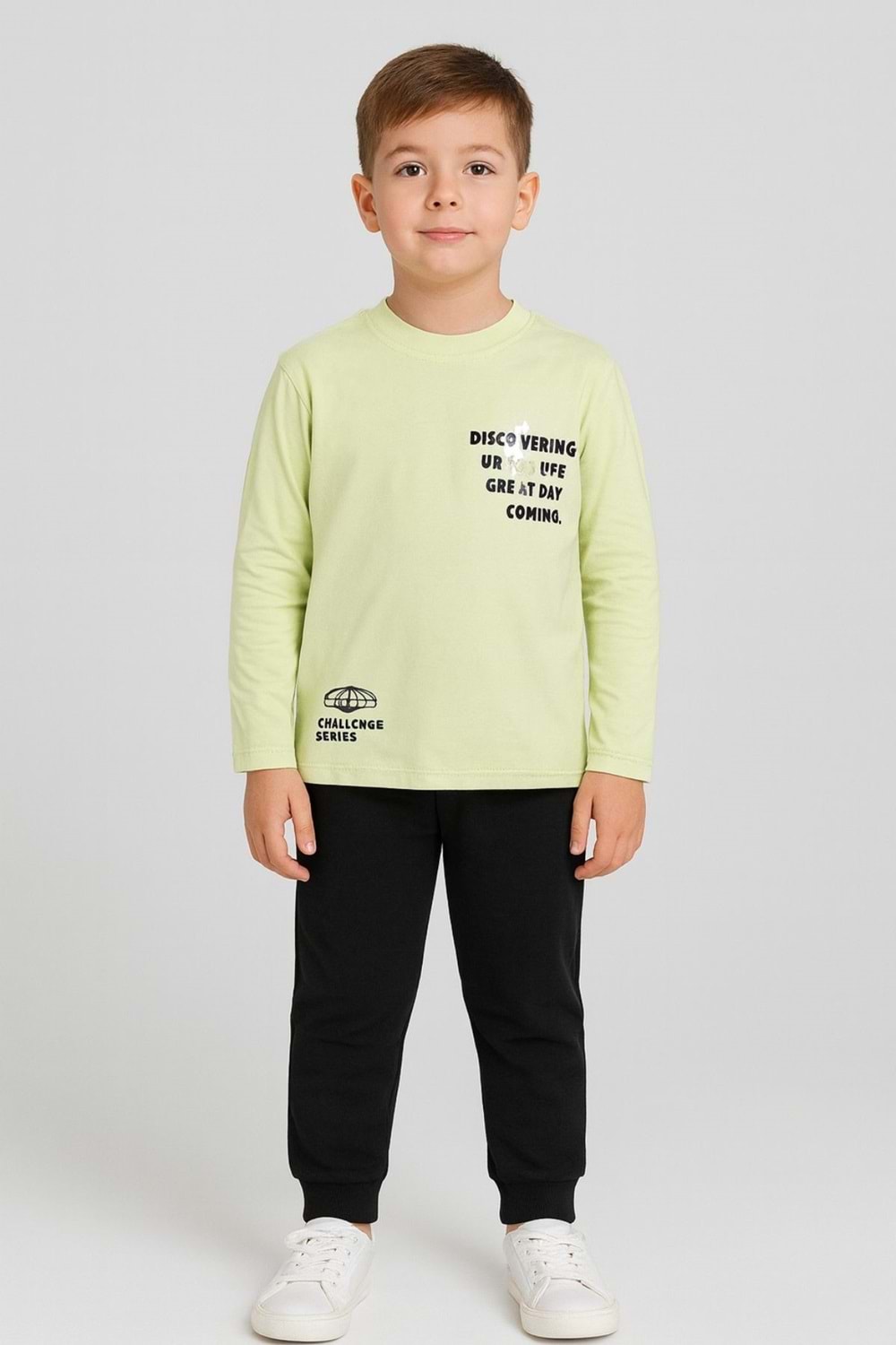 Erkek Çocuk Eşofman Takımı – Uzun Kollu Baskılı Sweatshirt & Rahat Jogger Alt