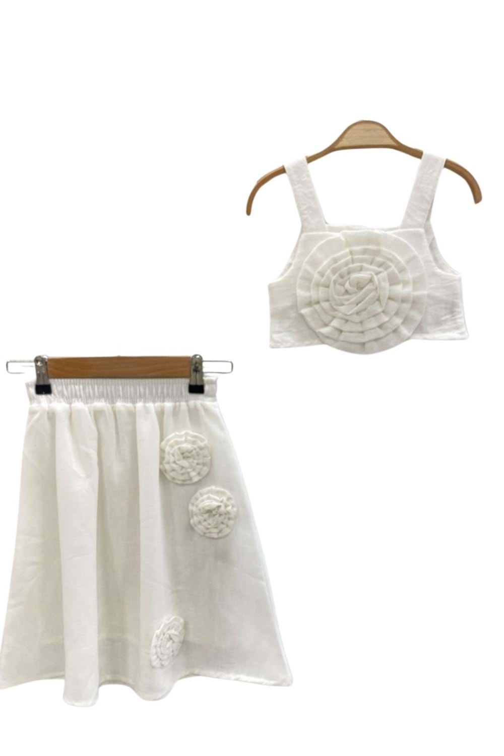 Kabartmalı Çiçek Detaylı Beyaz Askılı Crop Top ve Etek Kız Çocuk Takım - Ekru