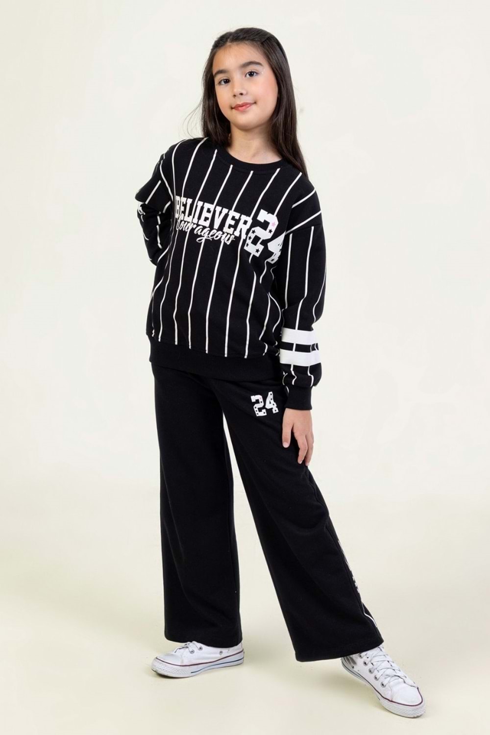 Kız Çocuk Beyaz & Siyah Çizgili Sweatshirt BELIEVER COURAGEOUS Baskılı, Rahat Kesim