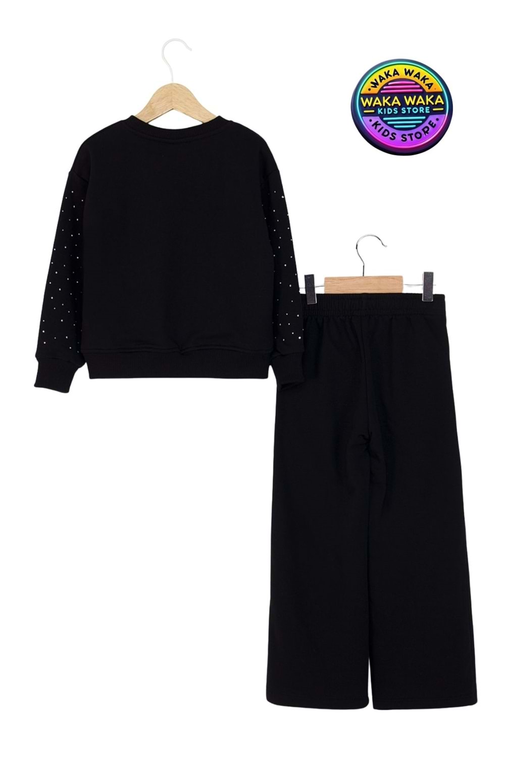 Kız Çocuk Pembe Taş Detaylı Eşofman Takımı – Işıltılı Şık ve Rahat Tasarım