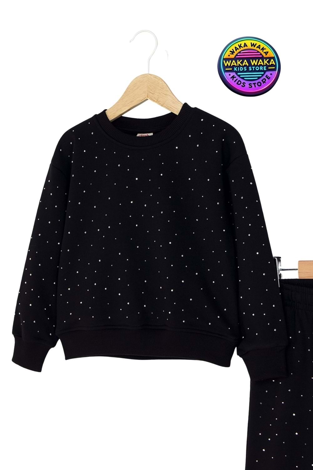 Kız Çocuk Pembe Taş Detaylı Eşofman Takımı – Işıltılı Şık ve Rahat Tasarım