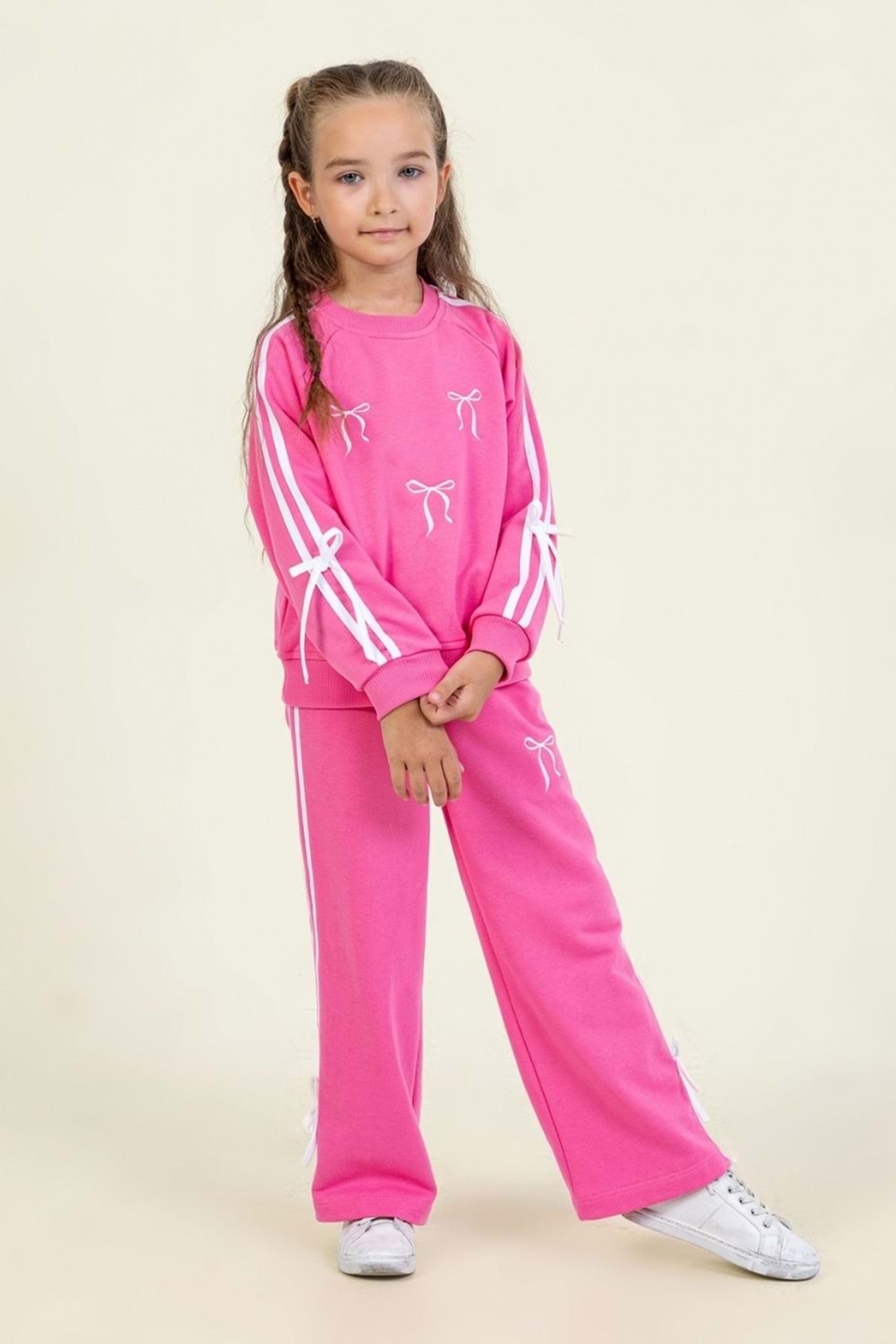 Kız Çocuk Fiyonk Desenli Beyaz Sweatshirt & Eşofman Altı Takımı