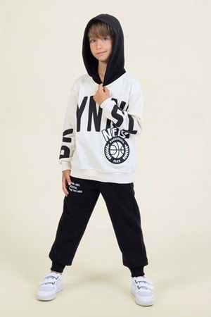 Erkek Çocuk Kapüşonlu Sweatshirt – Siyah Baskılı, Rahat Kesim
