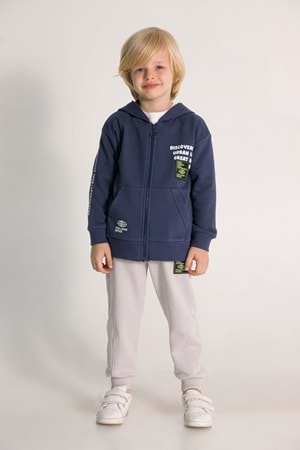 Erkek Çocuk Fermuarlı Kapüşonlu Eşofman Takımı – Baskılı Sweatshirt ve Jogger Alt