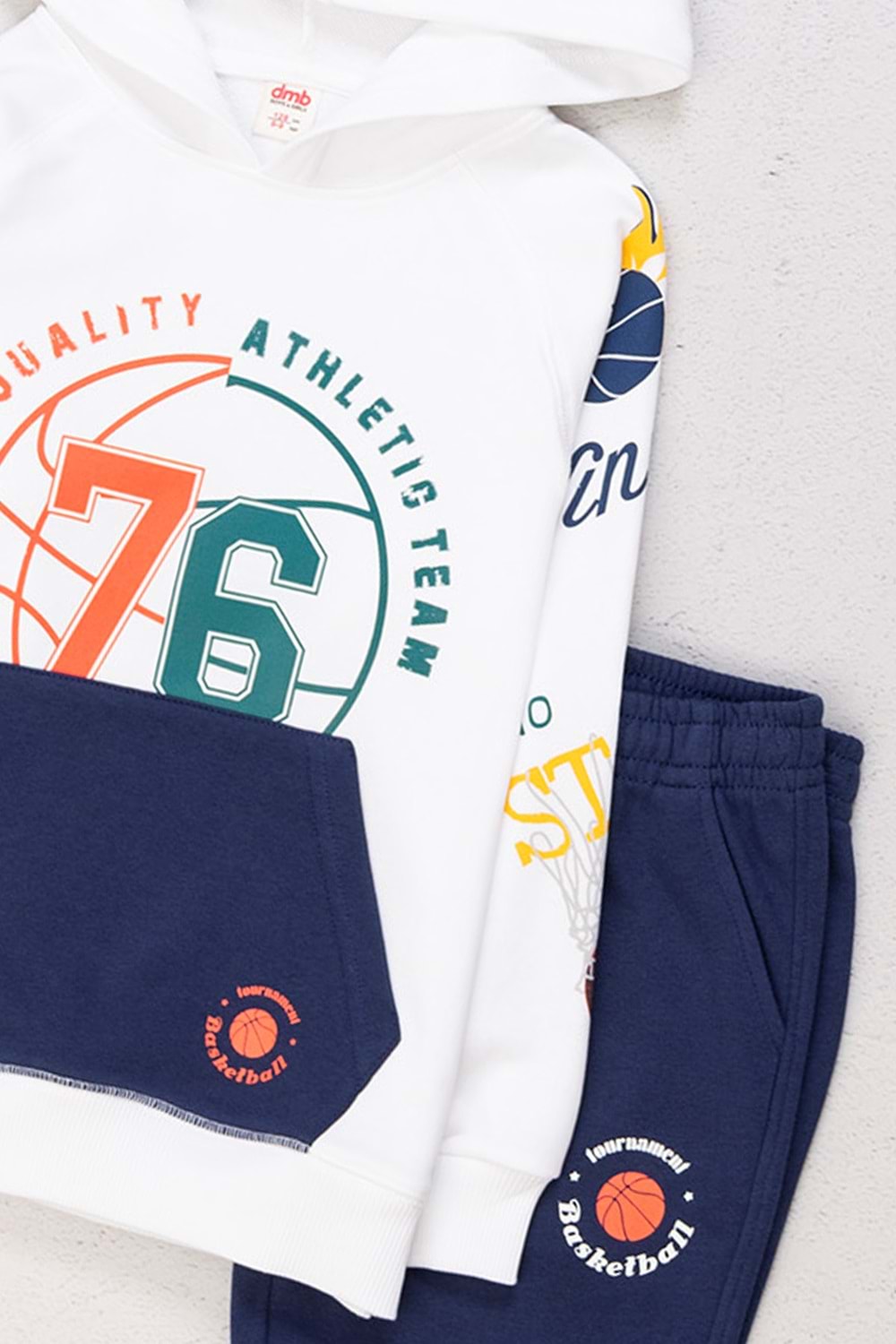 Önü Kolları Baskılı Kanguru Cepli Kapüşonlu Erkek Çocuk Eşofman Takım