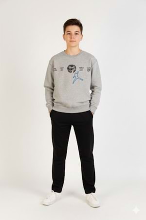 Erkek Çocuk Gri Baskılı Eşofman Takım – Rahat ve Şık Günlük Spor Üst & Alt