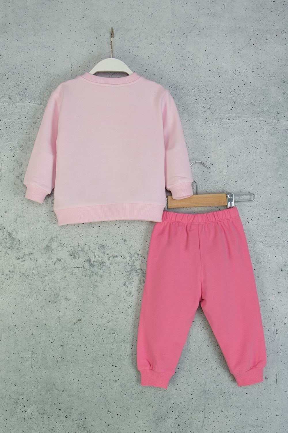 Kız Çocuk Kalp Baskılı Eşofman Takımı – Pembe & Ekru